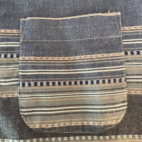 Free Planet Printed Short-Sleeve Button-Up Shirt in Vertical Stripes, Medium - Picture 3 of 7